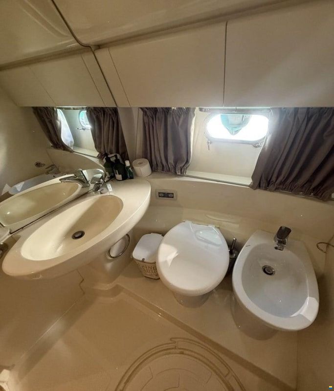 Ferretti 460 Fly