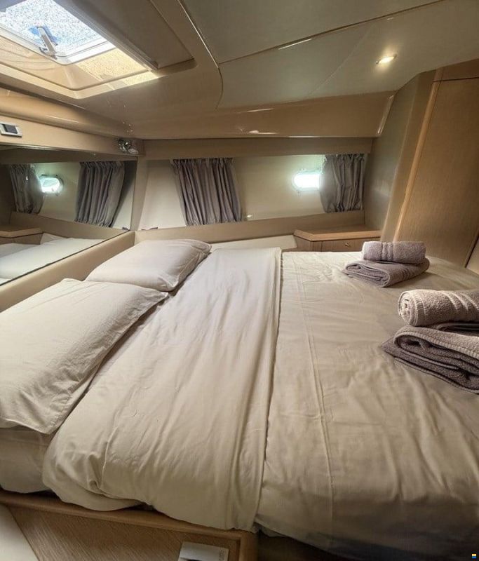 Ferretti 460 Fly