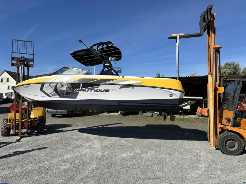 Nautique Correct Craft Nautique 226