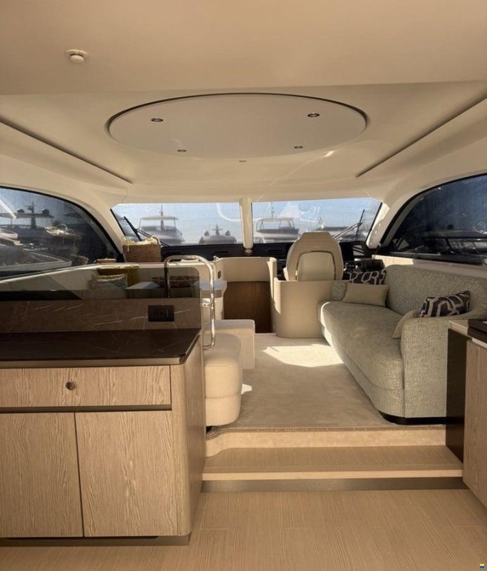 Azimut 53 Fly