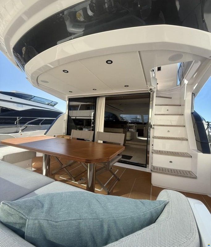 Azimut 53 Fly