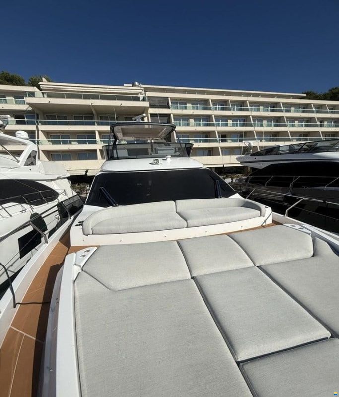 Azimut 53 Fly