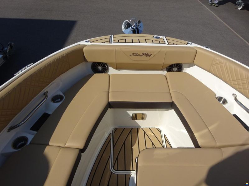 Sea Ray 250 SDXE