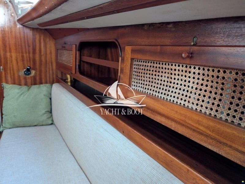 Bianca Commander 31