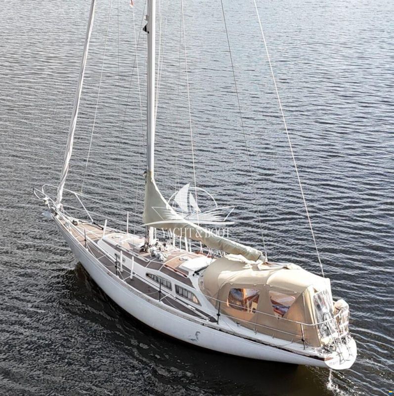 Bianca Commander 31