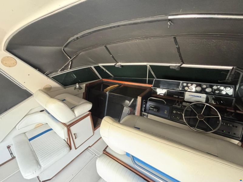 Sea Ray 390 EC