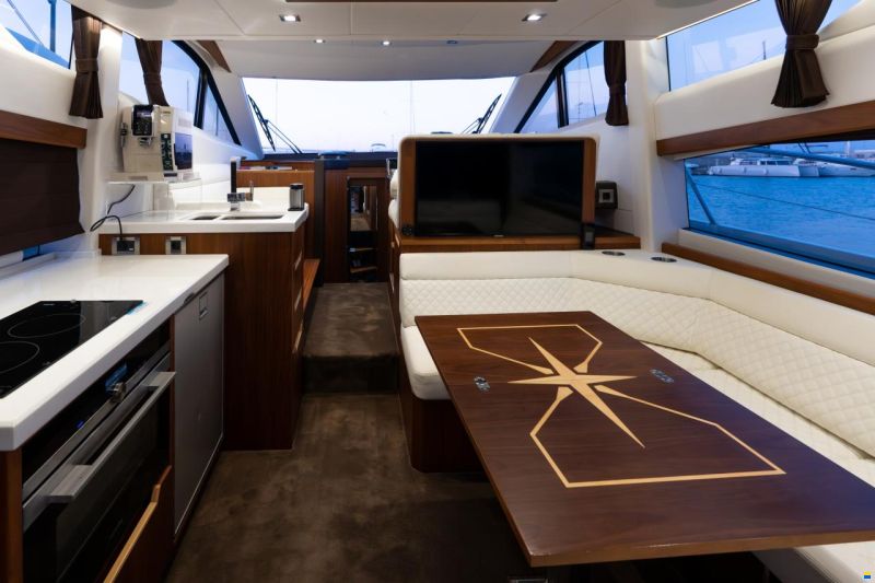 Galeon 420 Fly