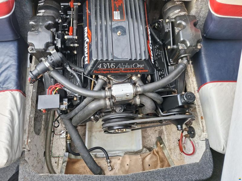 Bayliner 2052 Capri Cuddy