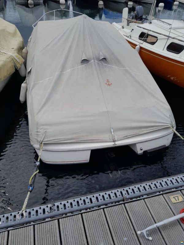 Bayliner 2052 Capri Cuddy