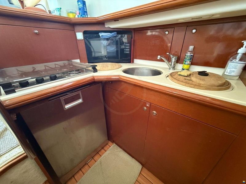 Prestige 36