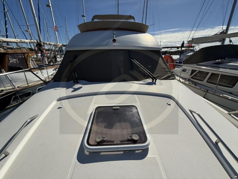 Prestige 36