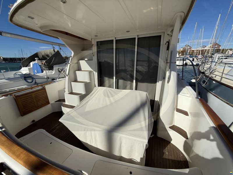 Prestige 36