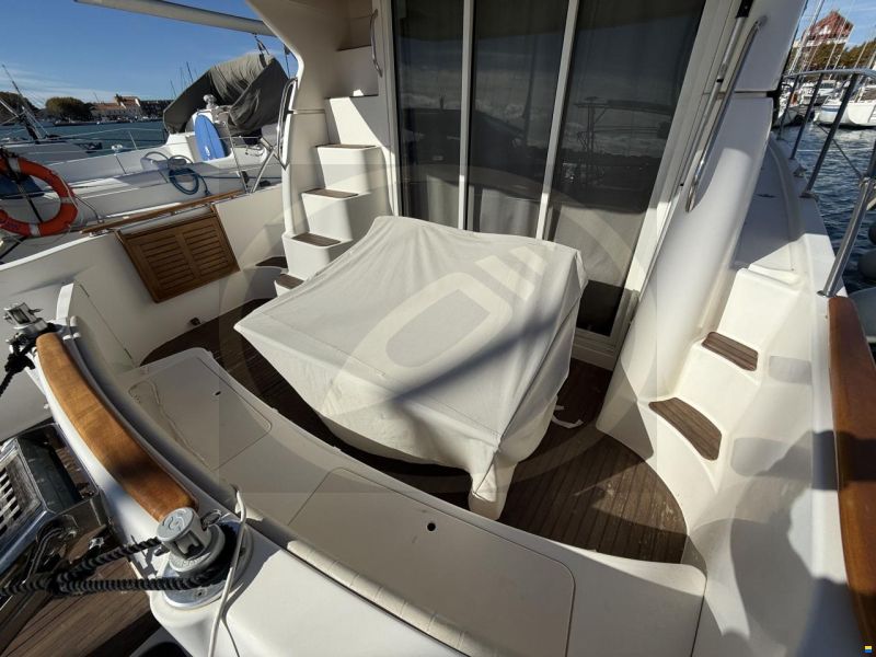 Prestige 36