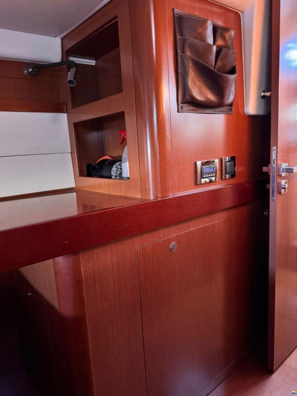 Beneteau Oceanis 58