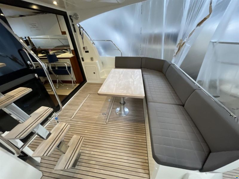 Prestige 460 Fly