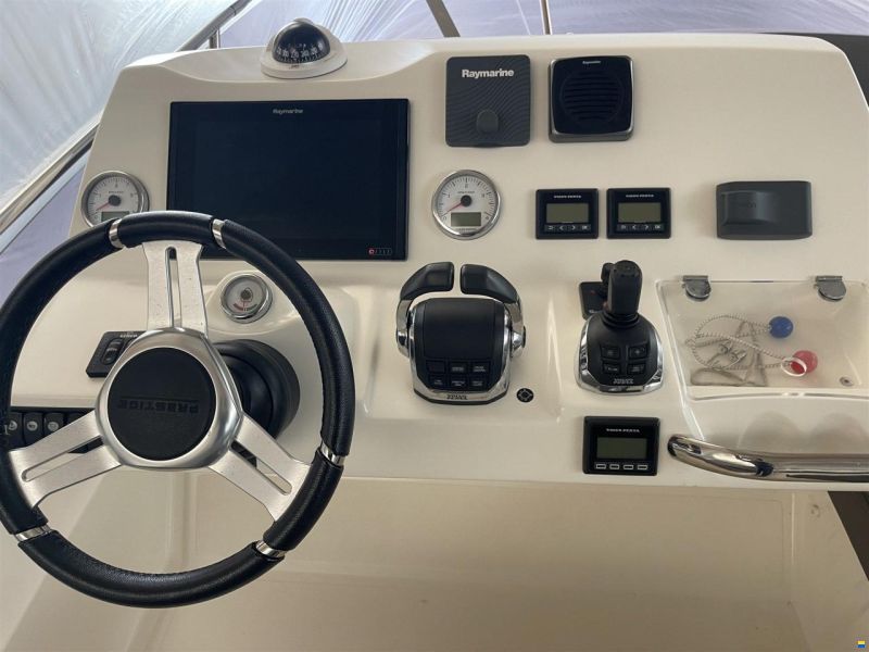 Prestige 460 Fly
