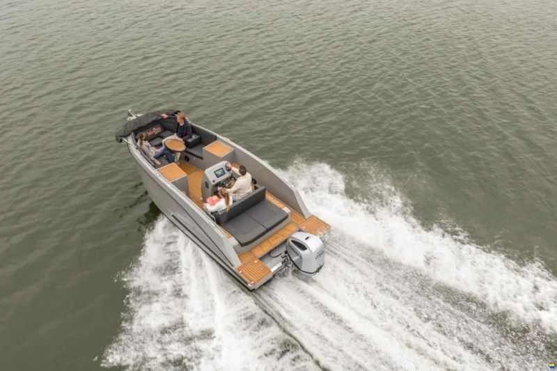 Maxima 680 Sport Lounge