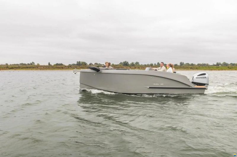 Maxima 680 Sport Lounge