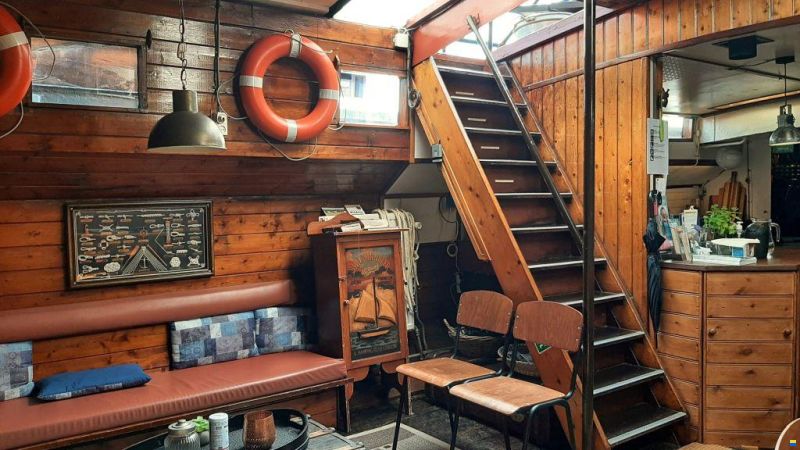 Tjalk Woonschip ex charter
