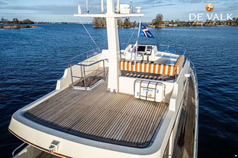 Vennekens Trawler 1800