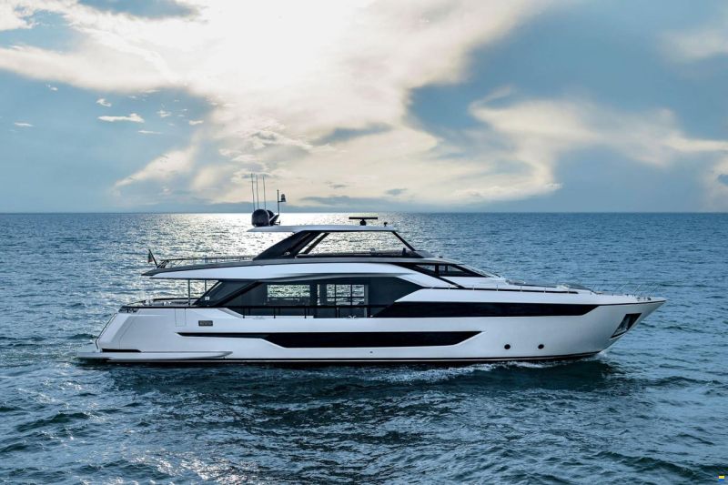 Ferretti 940