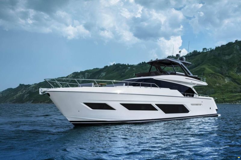 Ferretti 720