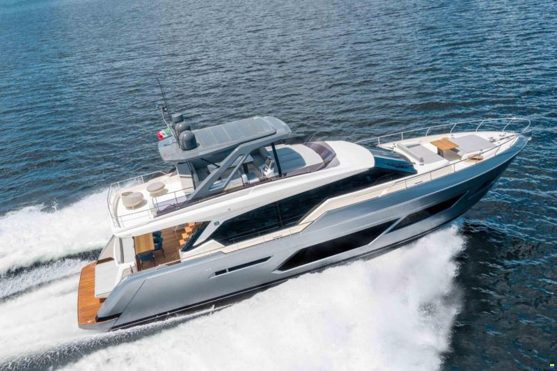 Ferretti 720