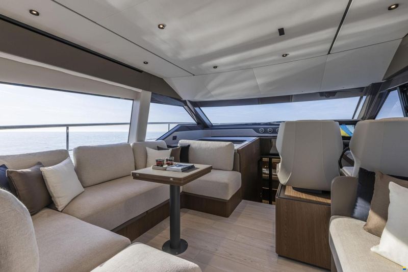 Ferretti 580