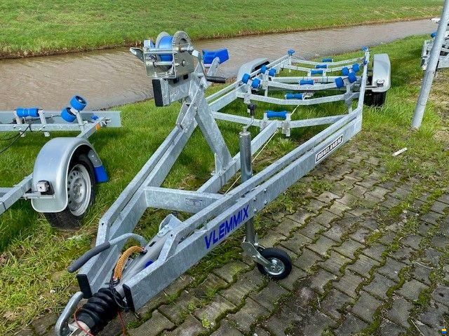 3500kg