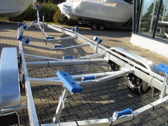 3500 kg