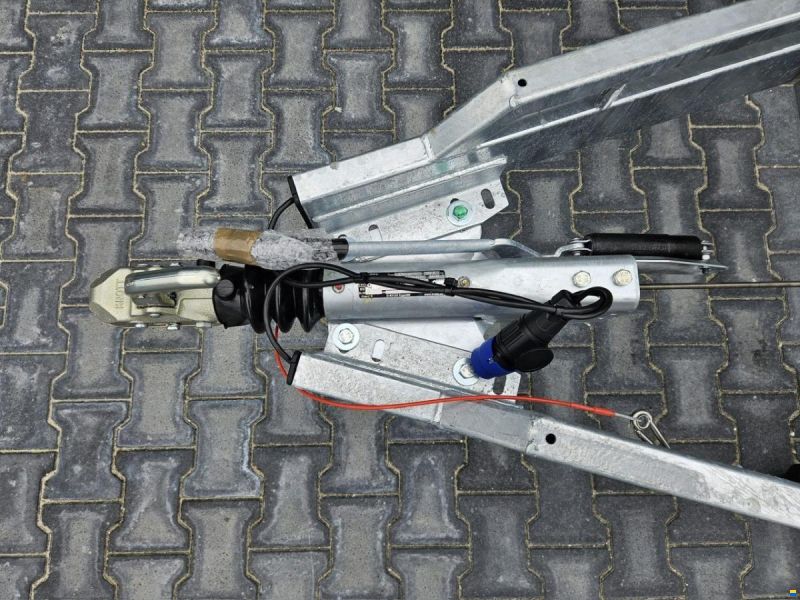 F 2700 kg. Balken trailer met Wegklapbar