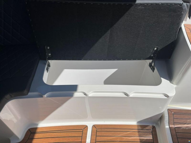 Oud Huijzer 740 Tender