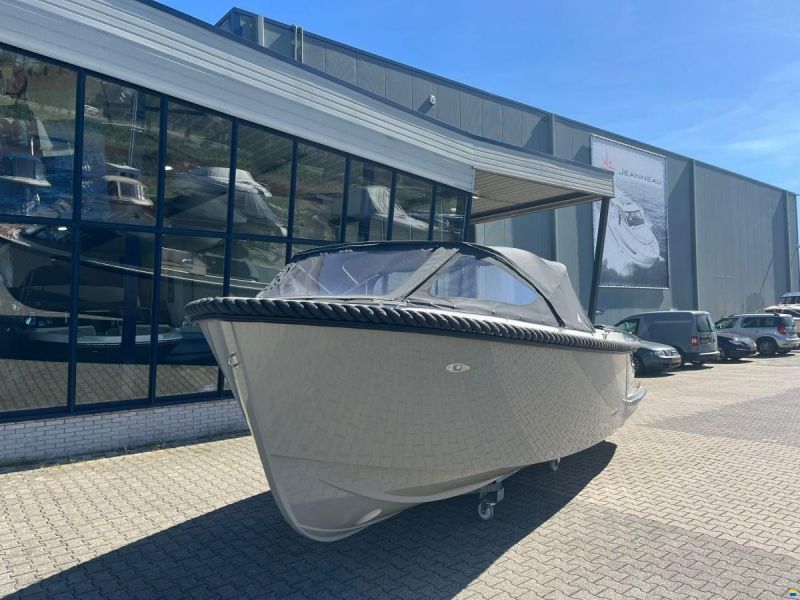 Oud Huijzer 740 Tender