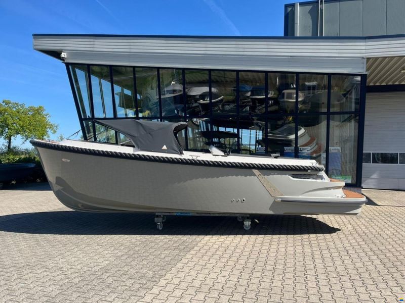 Oud Huijzer 740 Tender