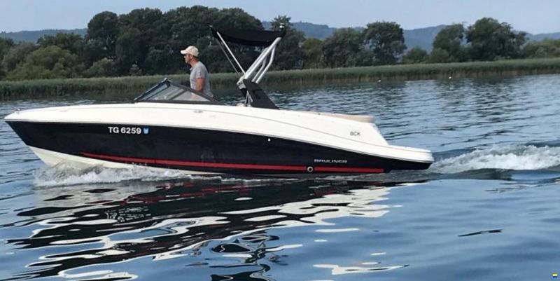 Bayliner VR5