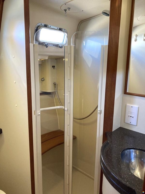 Island Packet 485