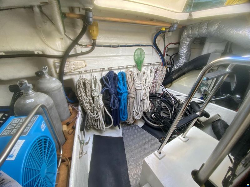 Island Packet 485
