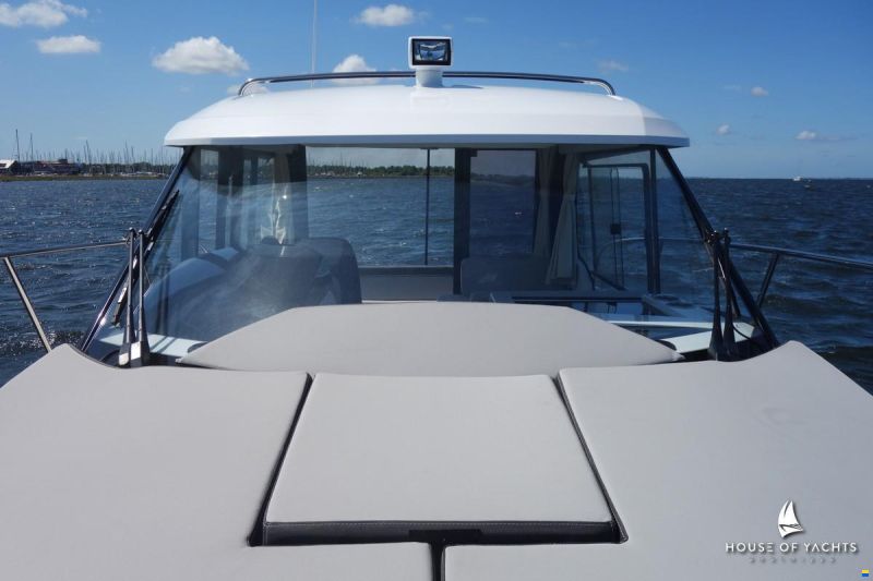 Jeanneau Merry Fisher 895