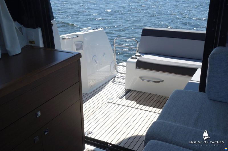 Jeanneau Merry Fisher 895