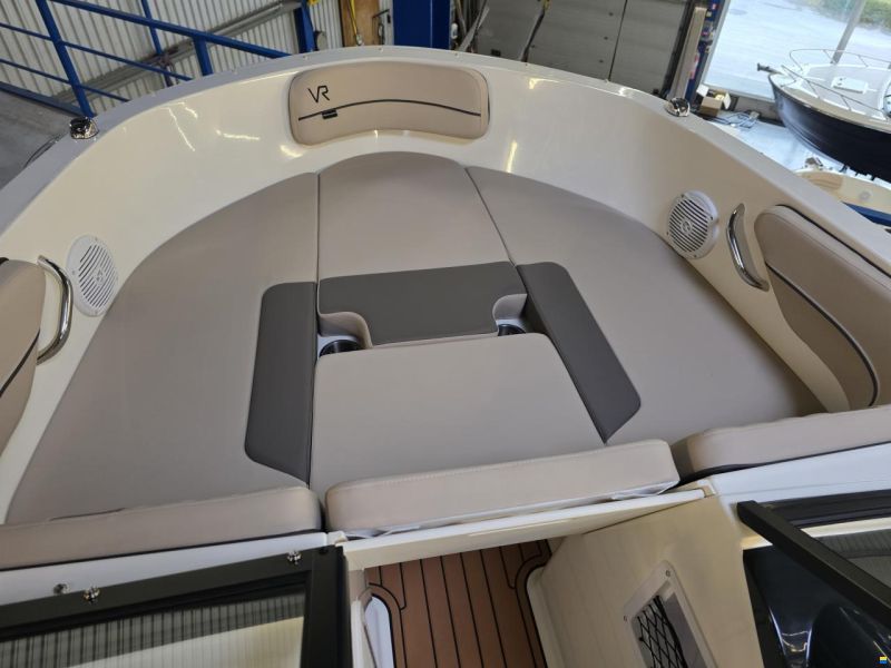 Bayliner VR4 Outboard