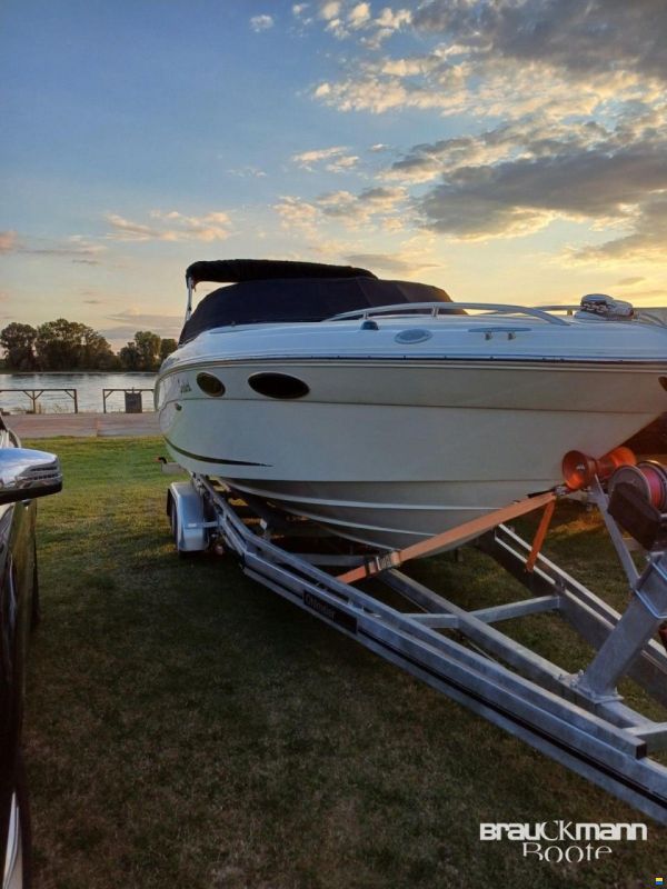 Sea Ray 240 SSE Sunsport