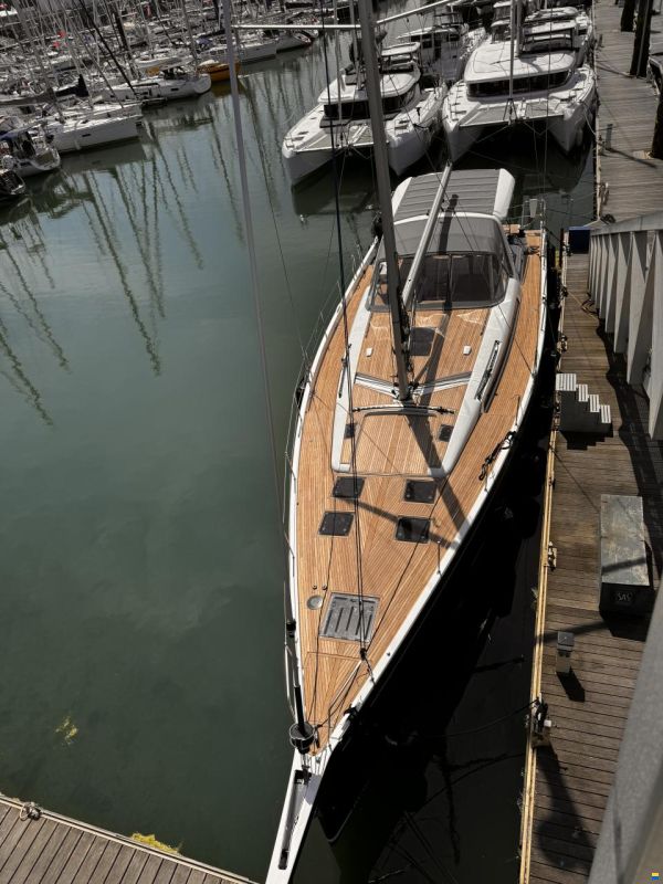 Beneteau Oceanis Yacht 60