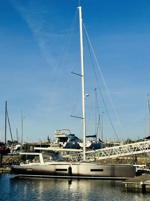 Beneteau Oceanis Yacht 60