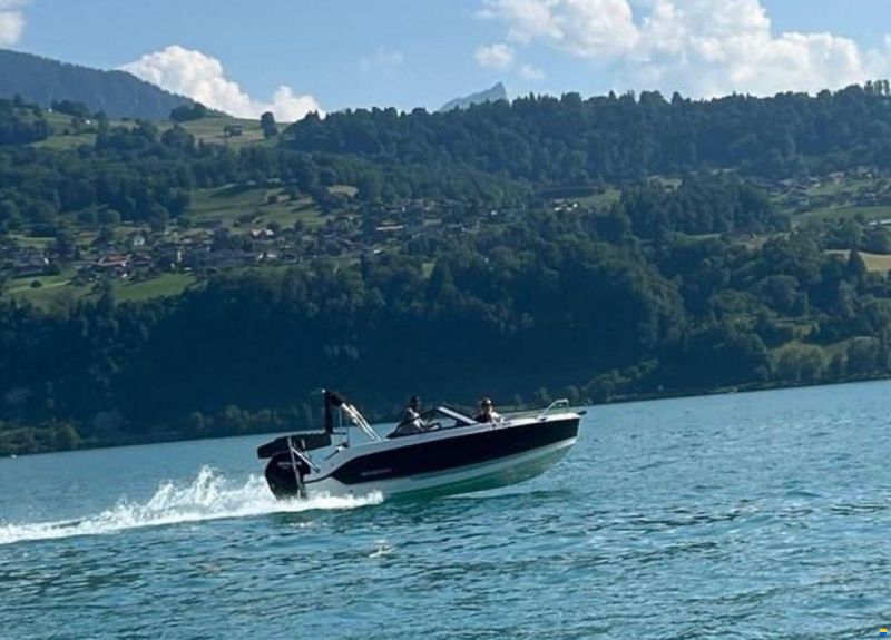 Quicksilver Activ 555