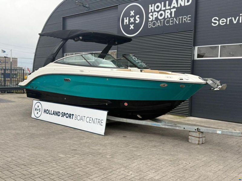 Sea Ray SLX 260