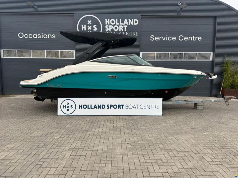 Sea Ray SLX 260