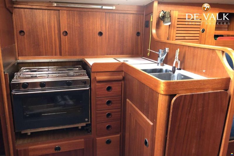Hallberg-Rassy 34