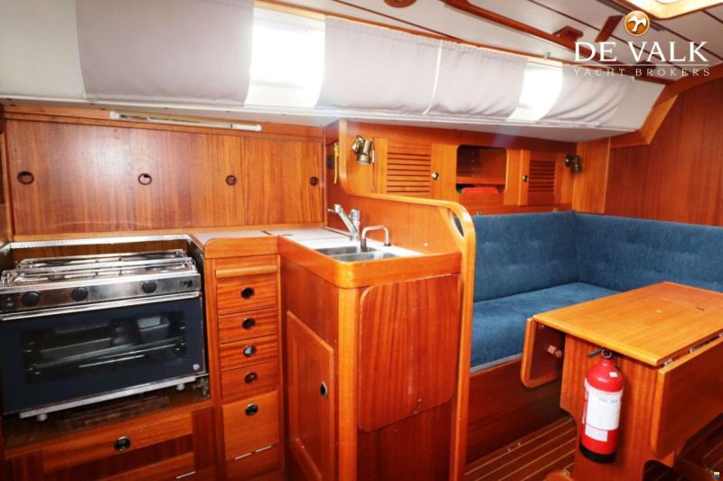 Hallberg-Rassy 34