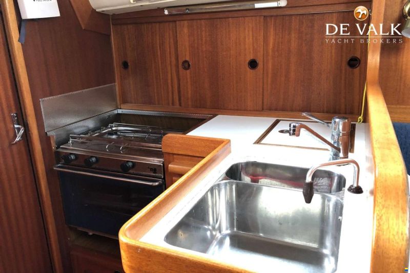 Hallberg-Rassy 34
