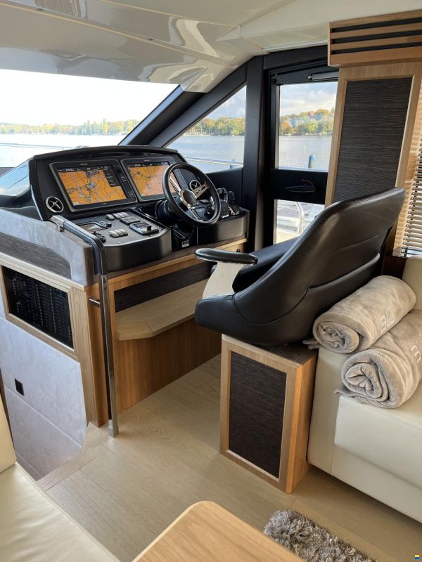 Absolute Fly 52